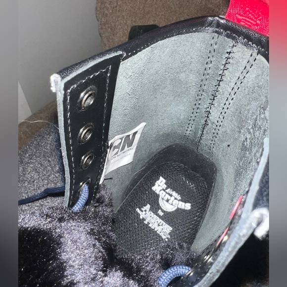 NWOT Rare Adventure Time x Dr. Martens Boot - Picture 7 of 11